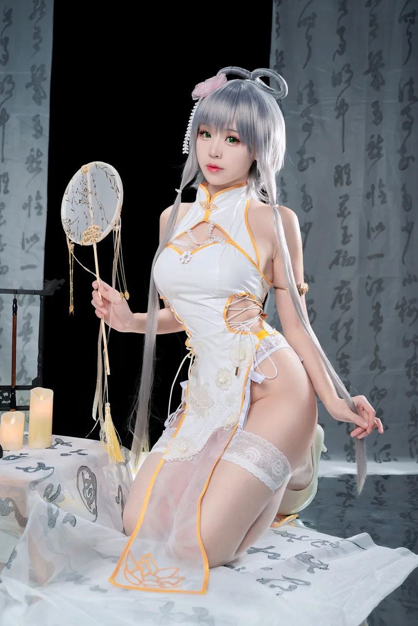 miko酱洛天依旗袍