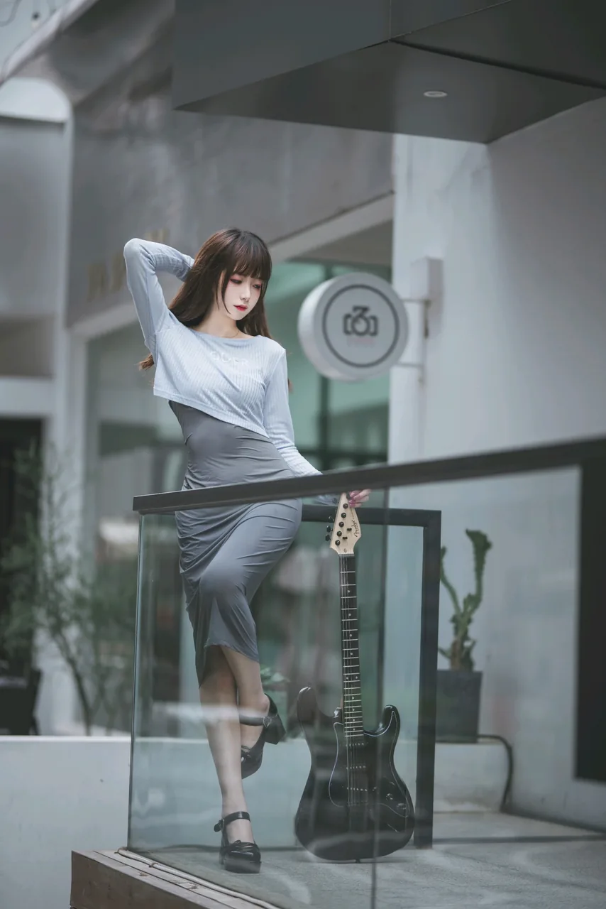 封疆疆吉他妹妹
