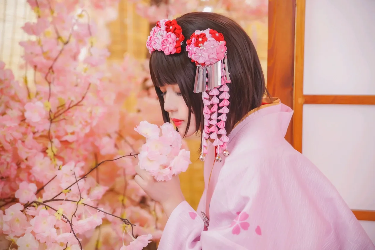 桜桃喵加藤惠和服