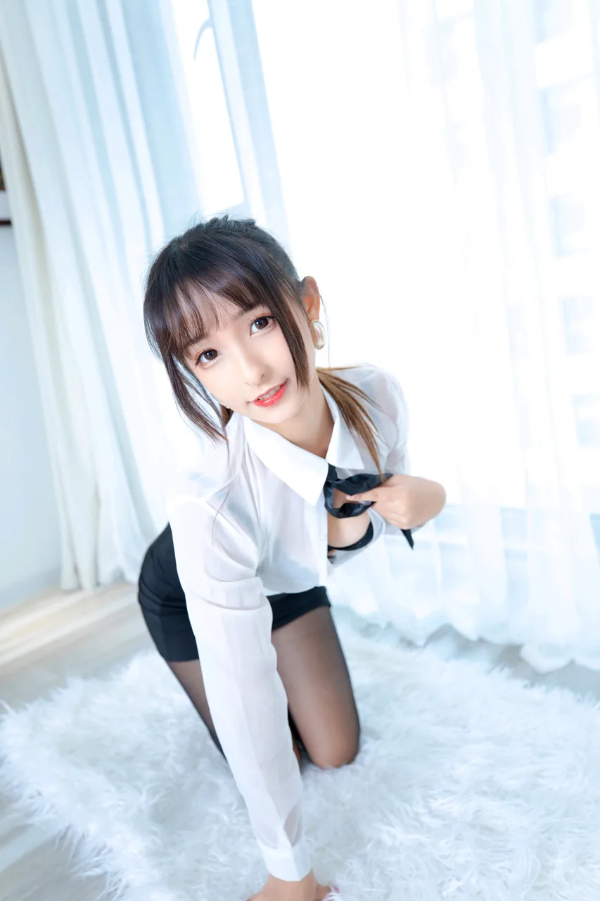 神楽坂真冬ホワイトオフィス
