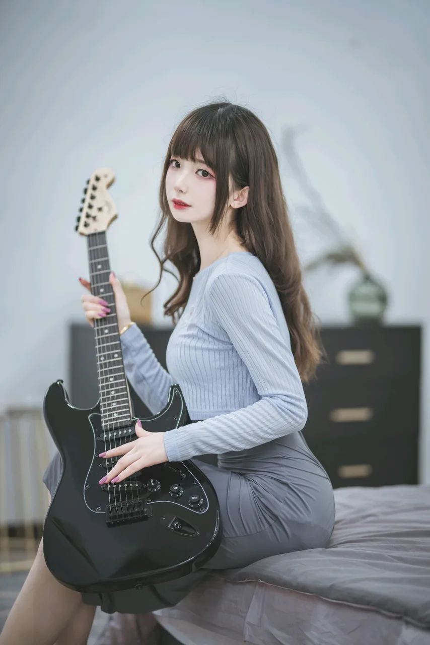封疆疆吉他妹妹