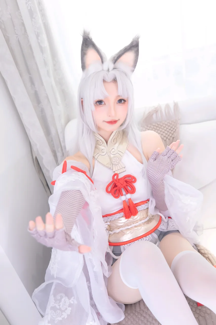 神楽坂真冬白丝胡桃