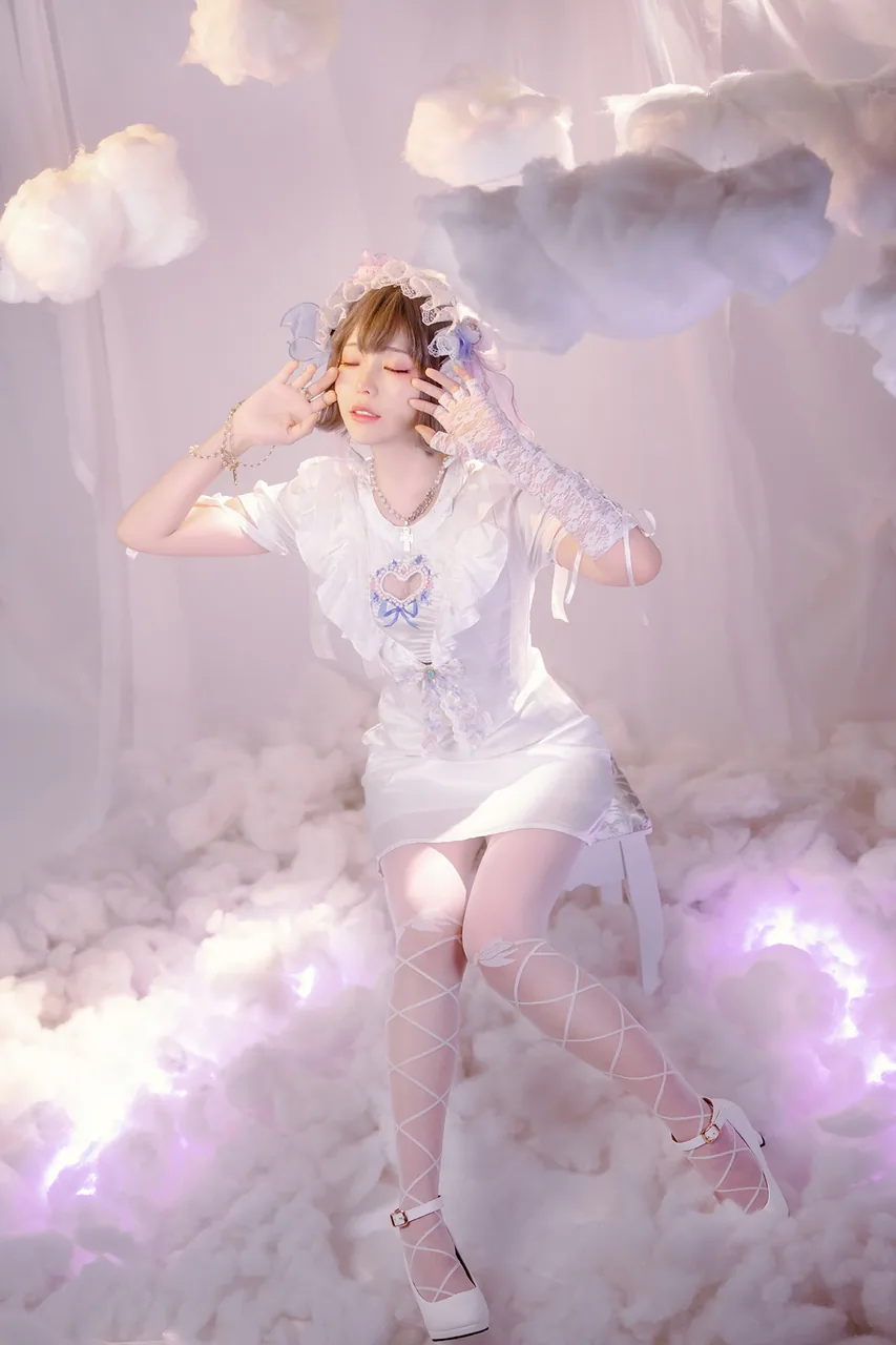 Elyee子Cloudy Dreaming雲朵夢境