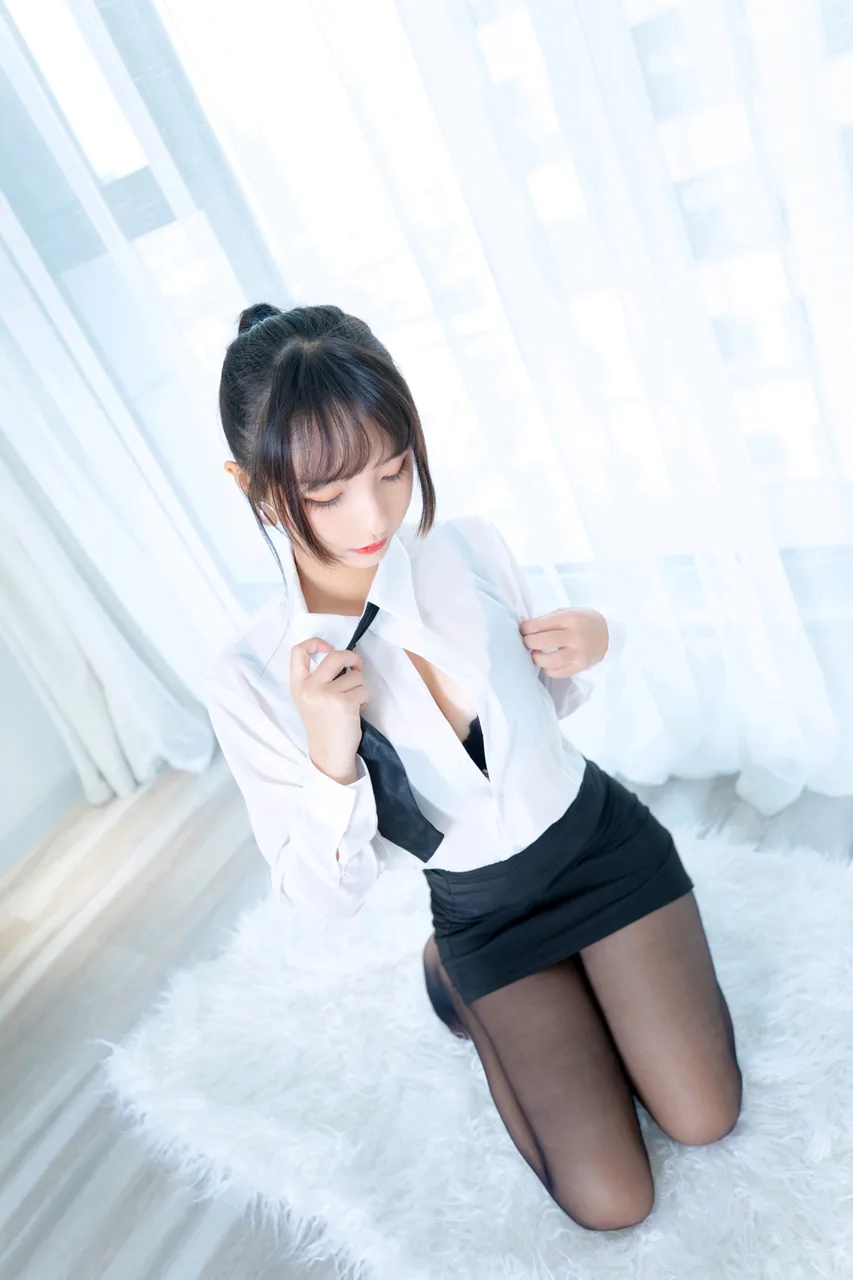 神楽坂真冬ホワイトオフィス