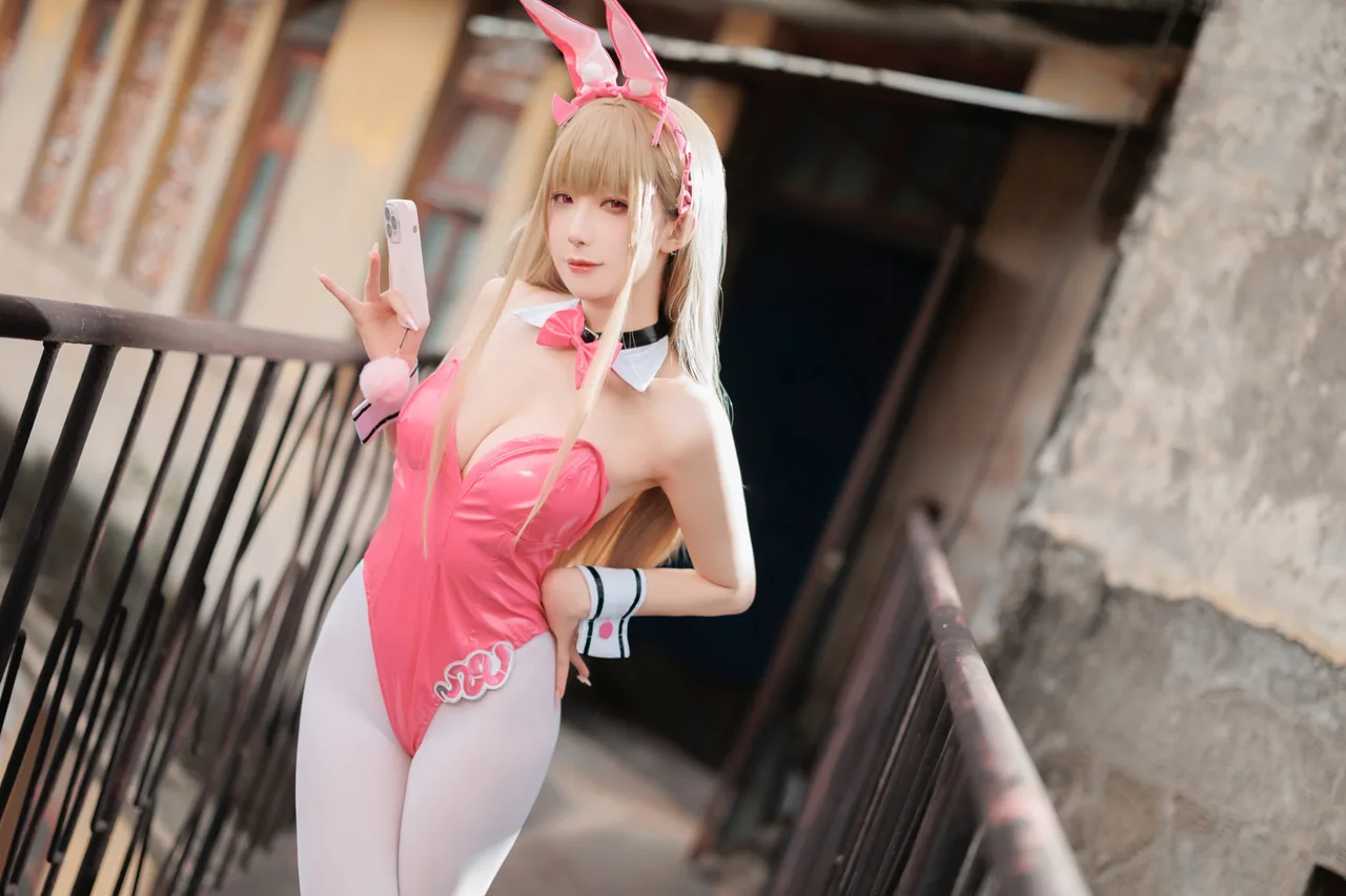 封疆疆毒蛇兔女郎