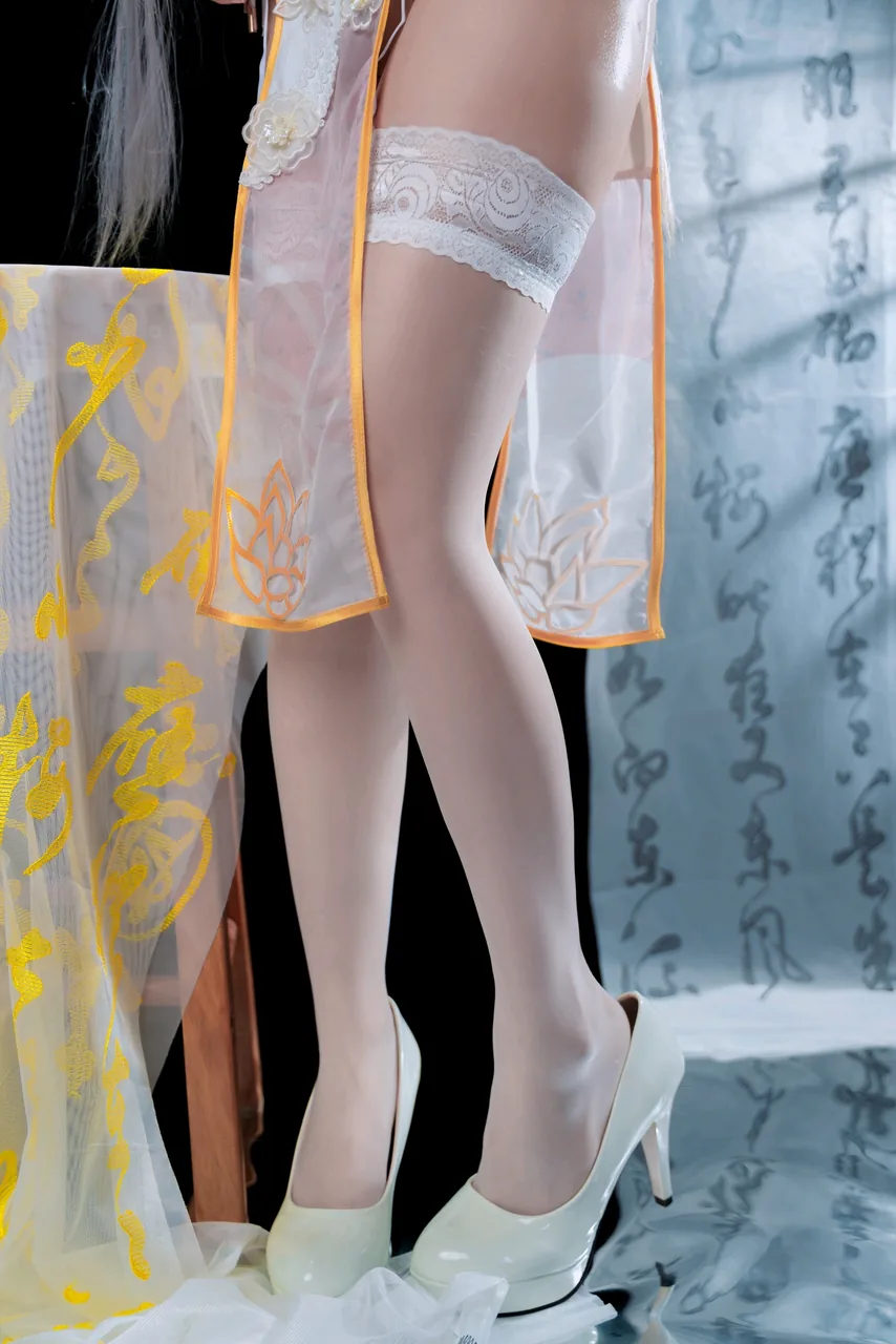 miko酱洛天依旗袍